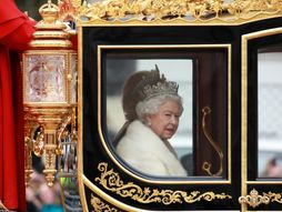 Tijara, kraljica Elizabeta