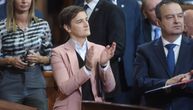 Brnabić stigla oko 10 časova u parlament, veliki broj novinara u holu