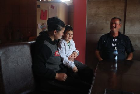 Ognjen Jerković, Porodica bez struje, Grocka