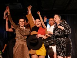 Revija Ti si ta heroina