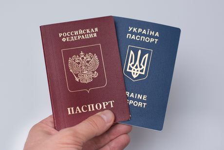 Ruski i  Ukrajinski pasoš