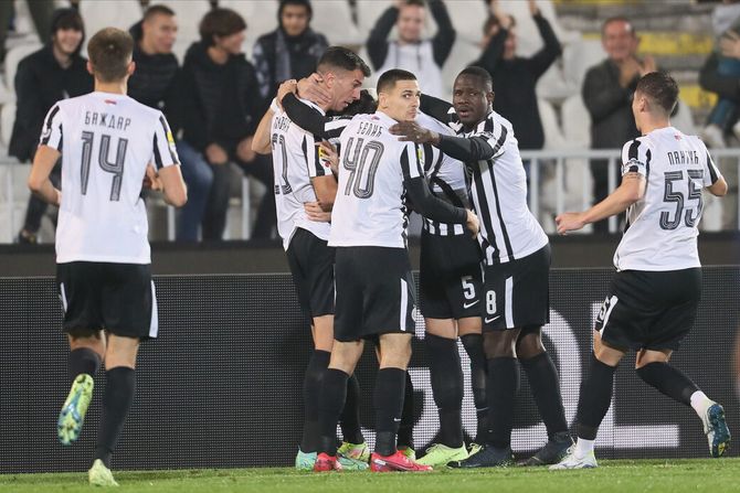 Fk Partizan, Radnički