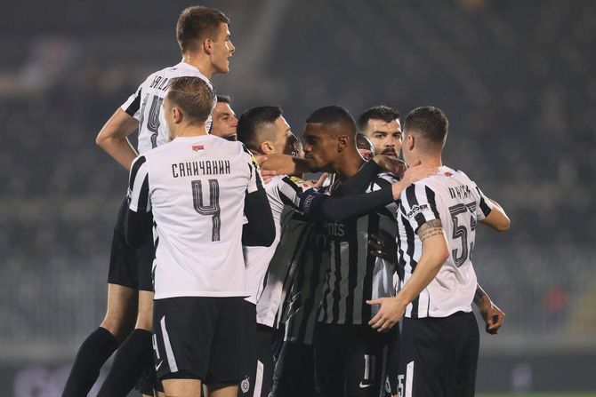 Fk Partizan, Radnički