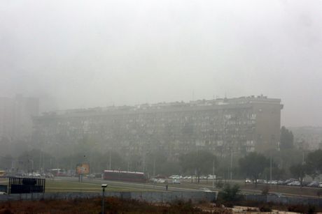 Maglovito jutro, magla, smog, zagađenje vazduha, vremenska prognoza, jesenji dan, Novi Beograd