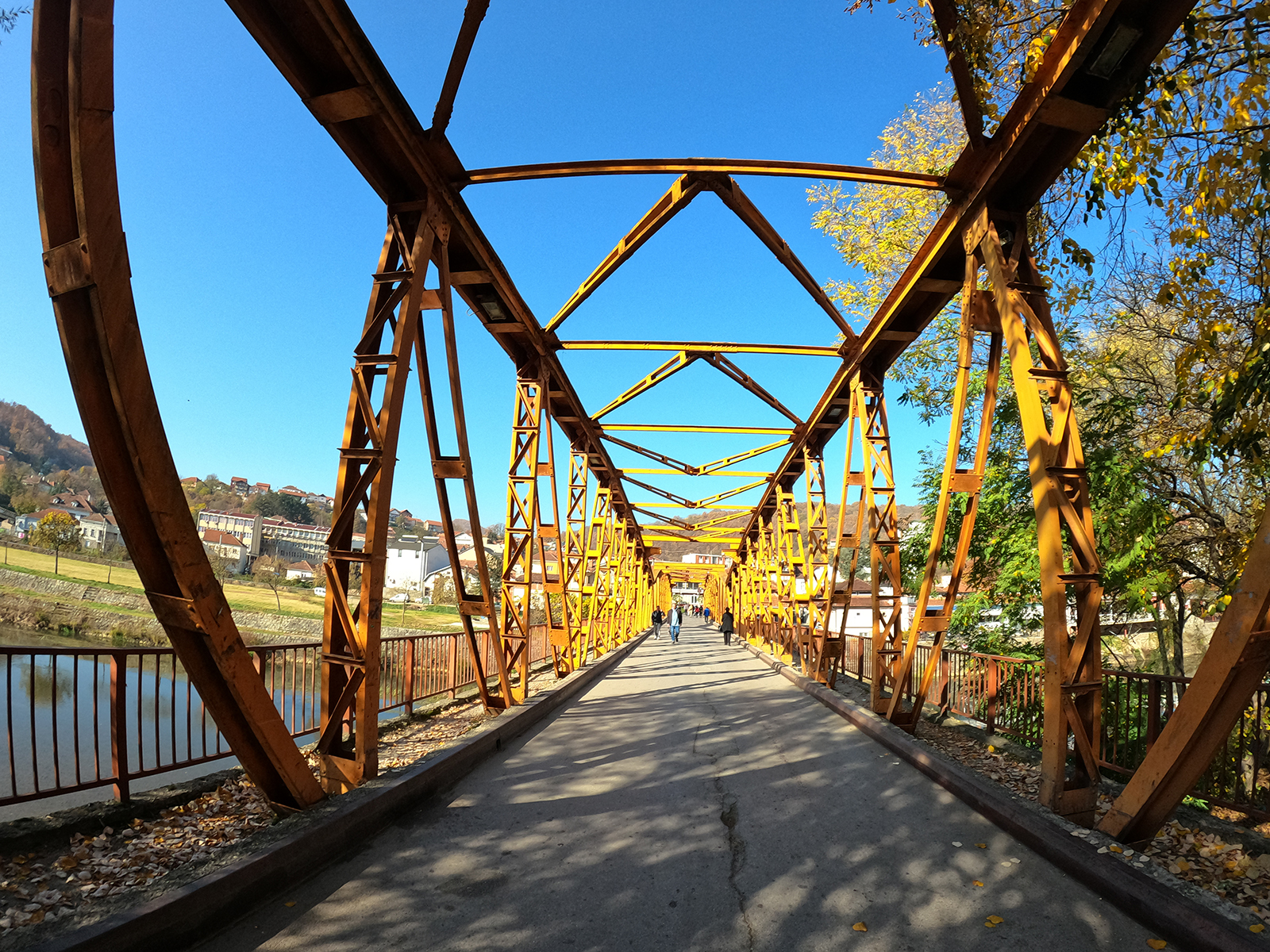 Danas sunčano i toplo, na istoku sa vetrom: Najviša dnevna do 22 °C