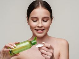 Lice, žena, čišćenje lica