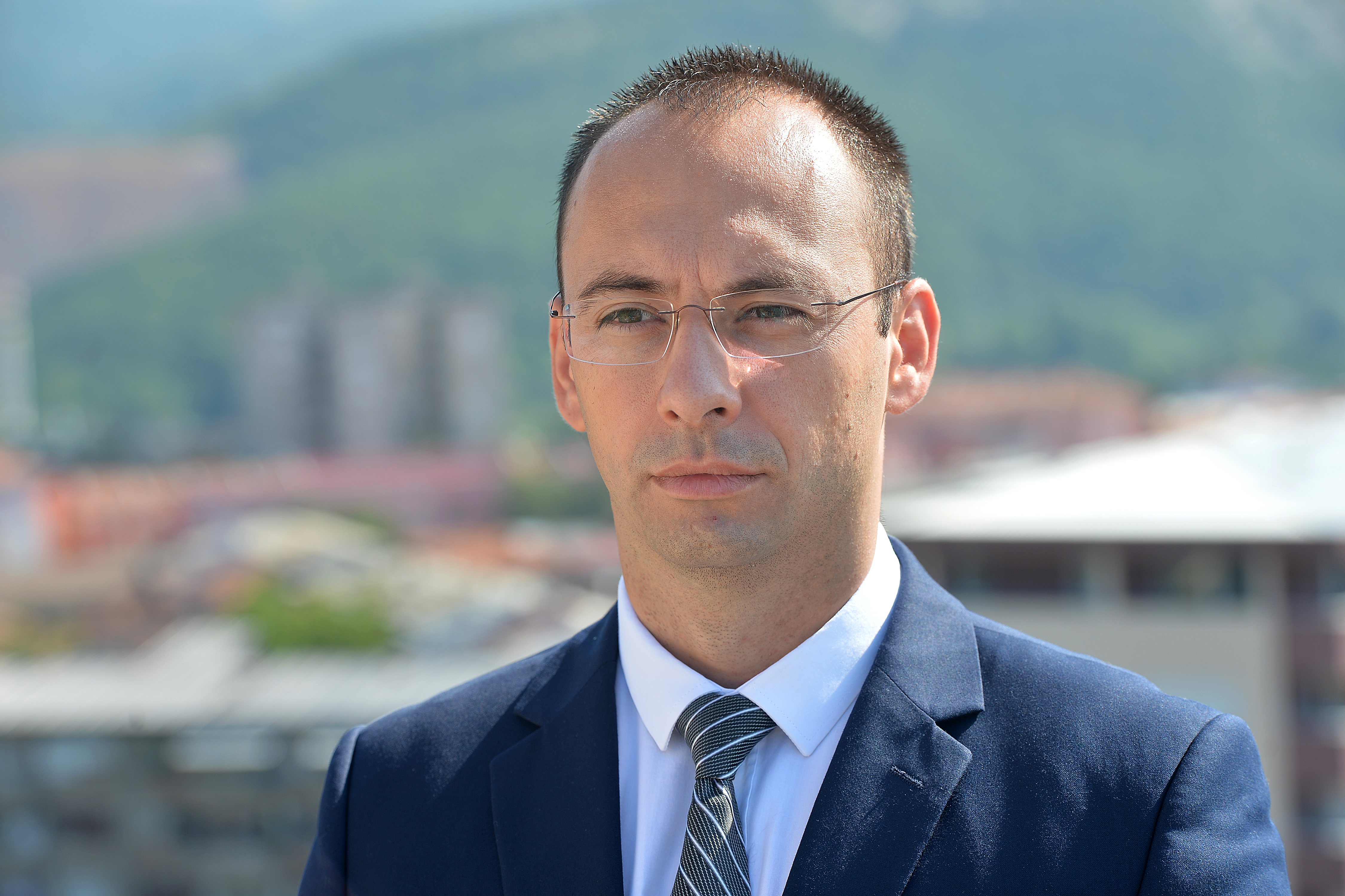 Simić: Navršena godišnjica jednog od najtežih zločina nad Srbima na KiM