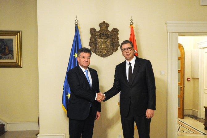 Miroslav Lajčak, Aleksandar Vučić