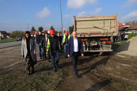 Milan Đurić, Rumenka, izgradnja kanalizacije