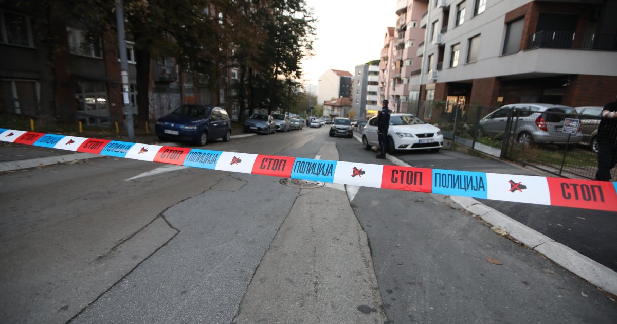 DETALJI PUCANJA NA ZVEZDARI: Napadač u panciru i fantomskom puškom pucao u kafić i pobegao automobilom! Nema povređenih – Vesti DETALJI PUCANJA NA ZVEZDARI: Napadač u panciru i fantomskom puškom pucao u kafić i pobegao automobilom! Nema povređenih – Vesti