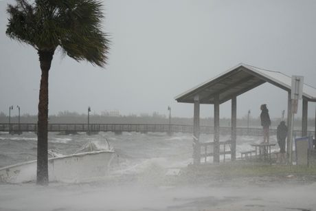 Hurricane Nicole uragan Nikol Florida