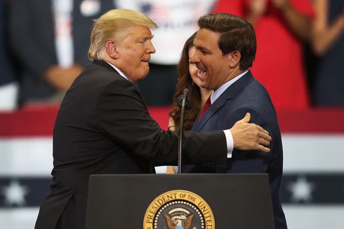 Donald Tramp i Ron DeSantis