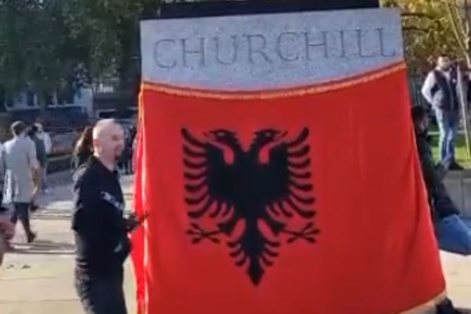 albanski demonstranti, britanija