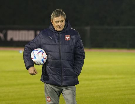 Dragan Stojković Piksi Fudbalska reprezentacija Srbije Srbija trening