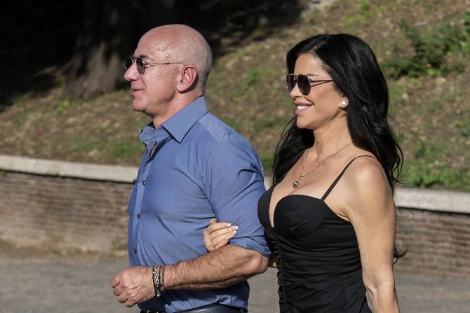 dzef bezos dzef bezos