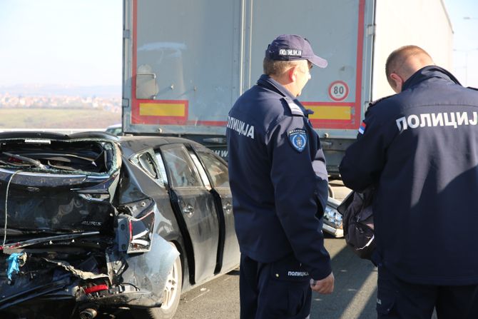 Orlovača udes autoput obilaznica policija uviđaj