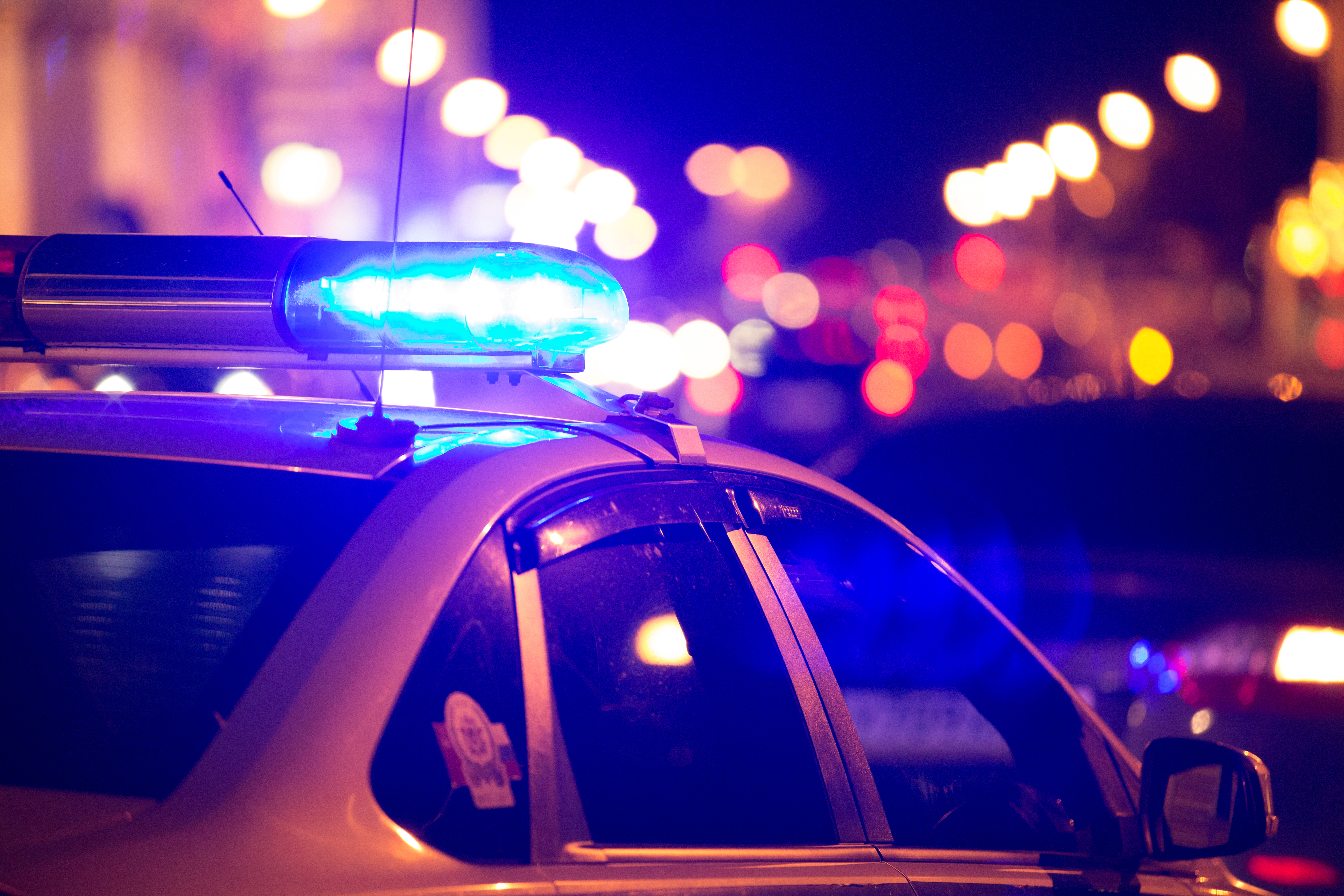 Žestok sudar na auto-putu kod Jagodine: Jedno vozilo sletelo s puta, drugo prevrnuto na krov