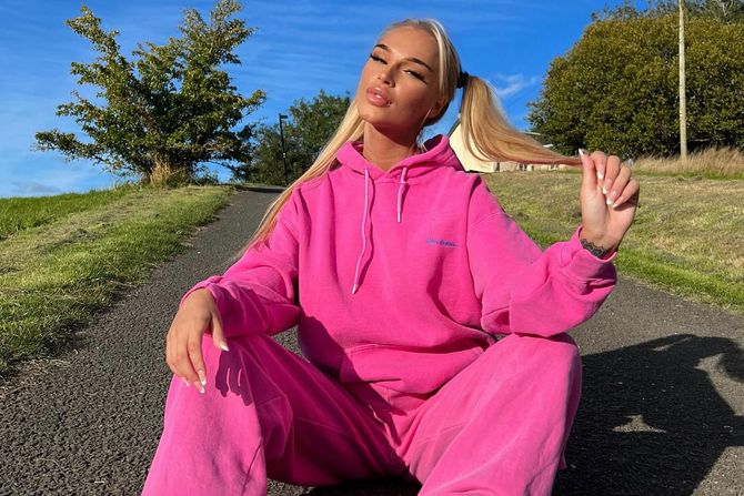 Chloe Tami Chloe Tami