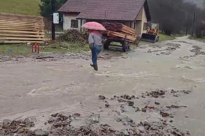 Ivanjica, Ivanjičko sel Brusnik,  nevreme, obilne padavine, kiša, poplava, poplave