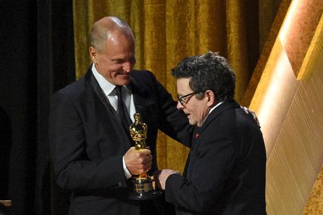 Glumcu Majklu Džej Foksu Oskar za rad na istrazivanju Parkinsona