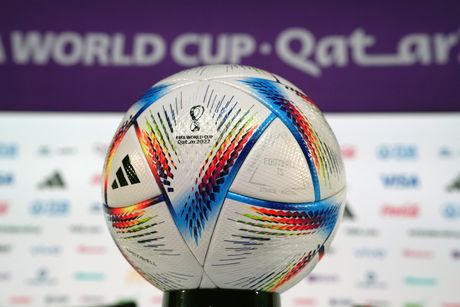 Al Rihla lopta FIFA , Katar, Adidas