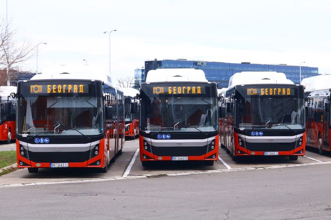 Autobusi GSP autobus GSP neutralna autobus neutralna gradski prevoz javni prevoz pogon Novi Beograd