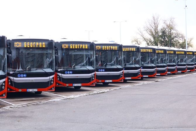 Autobusi GSP autobus GSP neutralna autobus neutralna gradski prevoz javni prevoz pogon Novi Beograd