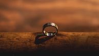 Mislio da je srednjovekovna dijamantska burma - omot slatkiša: Prsten prodat na aukciji za neverovatnu sumu