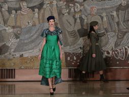 Moda modna revija Jovanka u boji Jovanka Broz 50 Belgrade Fashion Week