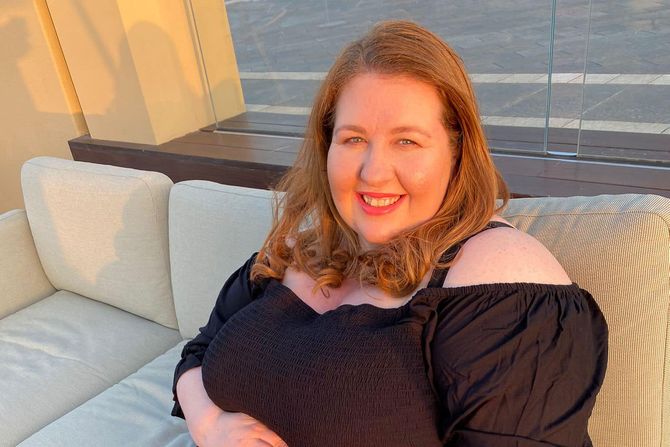 Ange Wakeling, majka trojki Ange Wakeling, majka trojki