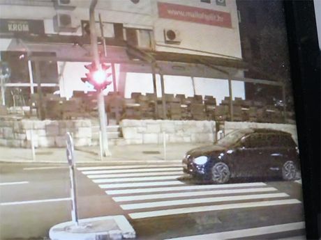 Vozač Golfa, namerno udario policajca i pobjegao, Split