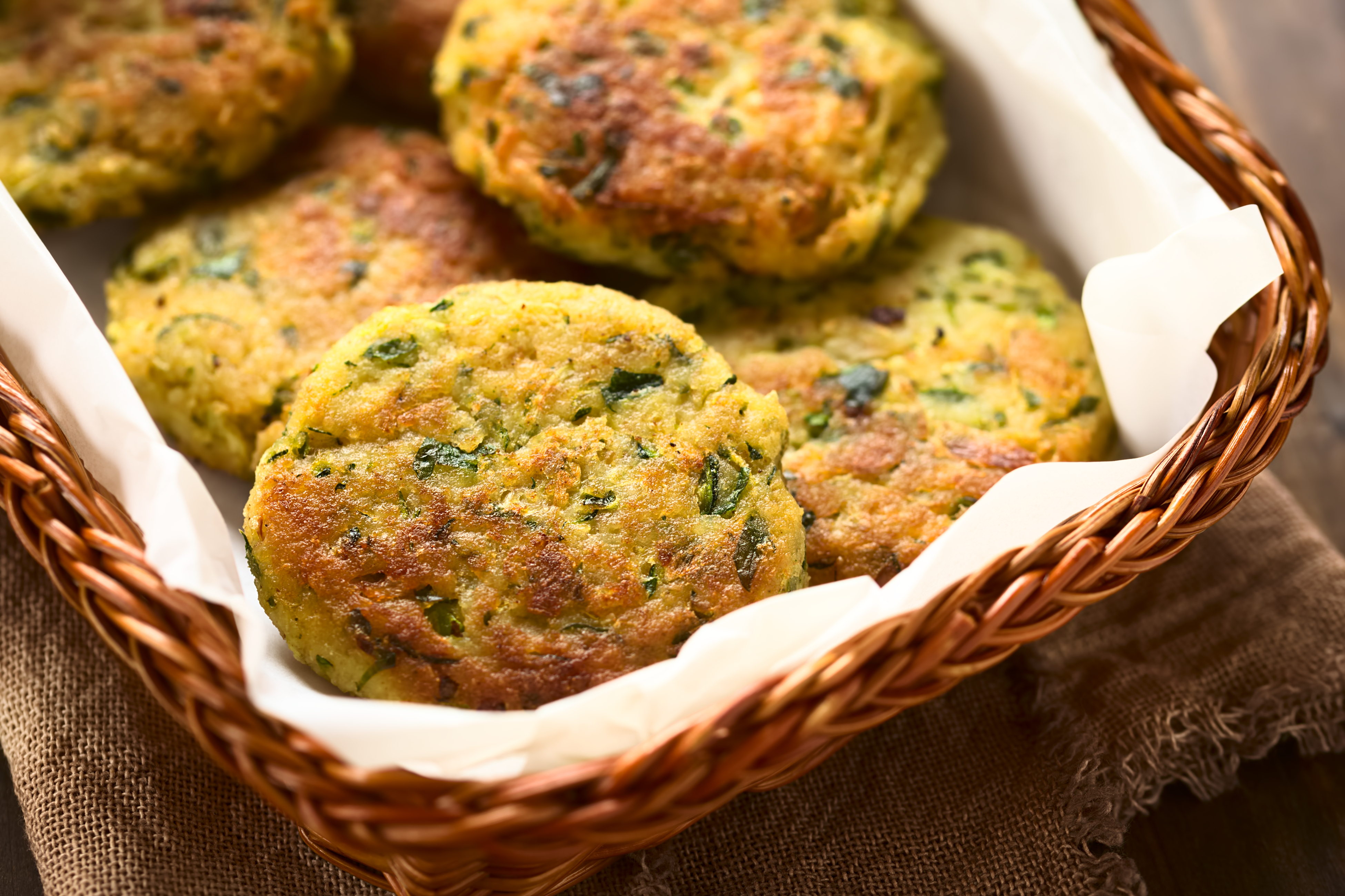 Ručak koji okuplja sve za stolom: Posne pljeskavice od tikvica i krompira koje svi vole