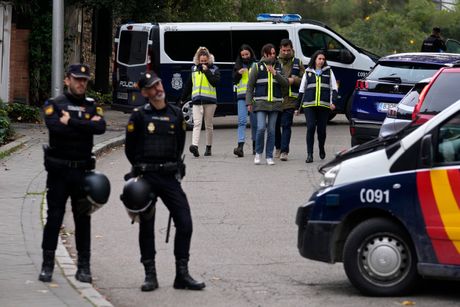 Španija španska policija pretnje bomba ukrajinska ambasada Madrid