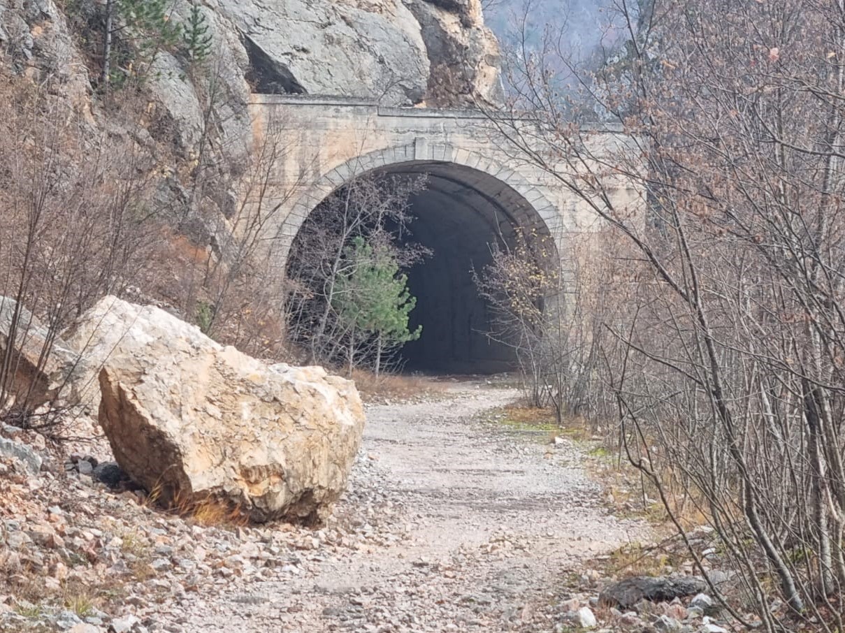 Ovako izgleda tunel iz filma "Lepa sela lepo gore" - Telegraf.rs