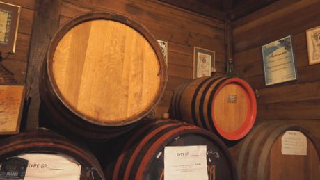 Čačak šljivovica rakija Cane Minić Čačak šljivovica rakija Cane Minić