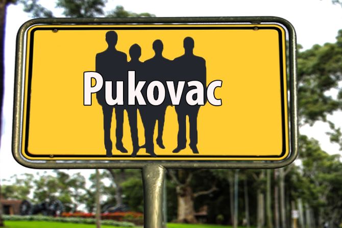 Tabla znak putokaz Pukovac ljudi