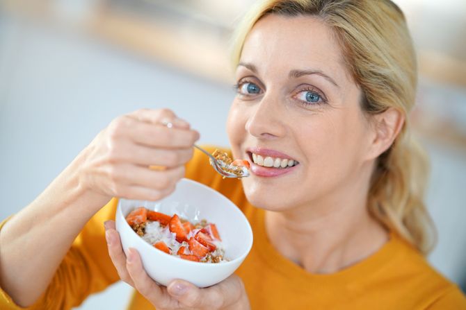 žena, dijeta, ishrana, zdrava hrana, mršavljenje, višak kilograma