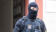 Horor u Berlinu: Psihički bolesnik upao u školu i nožem izbo dve devojčice (7 i 8), pa mirno sačekao policiju