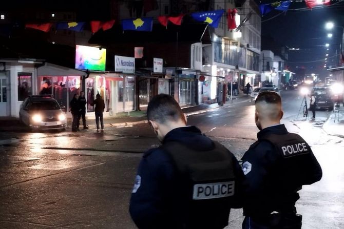 Kosovo Kosovkska Mitrovica policija policajci specijalci