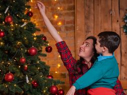 majka, sin, dete, božić, nova godina, jelka, porodica, praznici