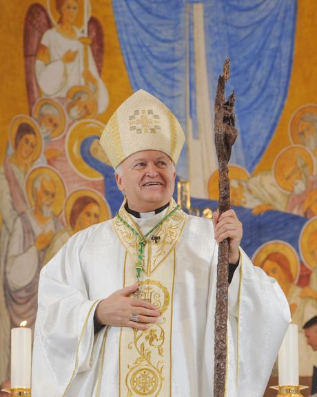 Ustoličen nadbiskup Nemet