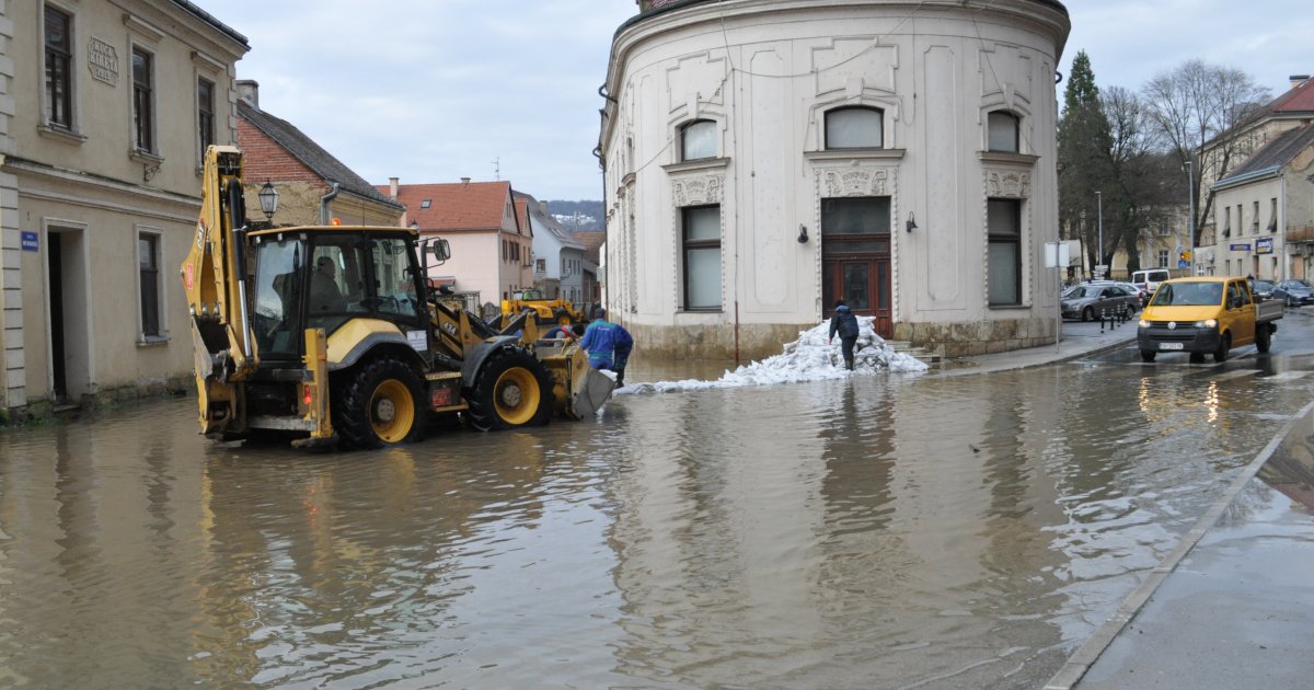 Poplave U Hrvatskoj - Telegraf.rs