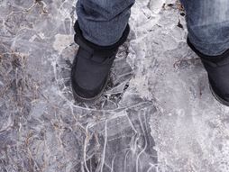 Deca, zaleđena reka, led