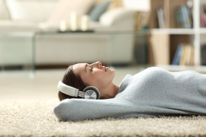 Nemojte samo ležati i brojati ovce: 4 jednostavne metode meditacije koje dokazano leče loš san