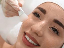 kozmetički tretman, ulepšavanje, podmlađivanje, nega kože, nega lica