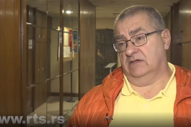 Jovan Knežević Joca ubica, Profesor matematike u Šesta beogradska gimnazija