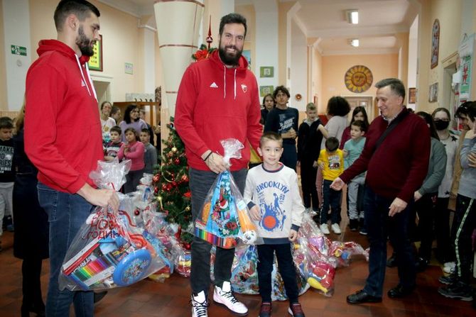 LUKOIL i Zvezda u Bosku Buhi LUKOIL i Zvezda u Bosku Buhi