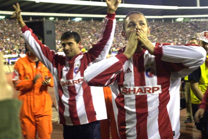 Siniša Mihajlović, Dejan Stanković, FK Crvena zvezda, FK Lacio, Marakana 2002. godine Siniša Mihajlović, Dejan Stanković, FK Crvena zvezda, FK Lacio, Marakana 2002. godine