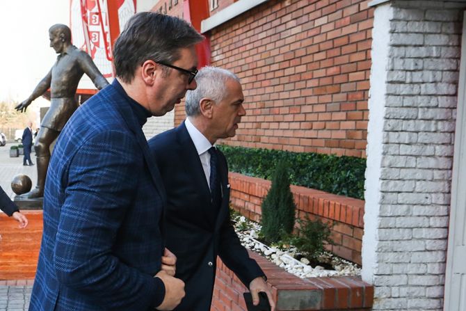 Knjiga žalosti Siniša Mihajlović  Aleksandar Vučić