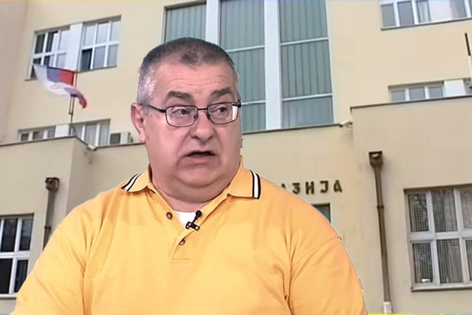 Jovan Knežević profesor